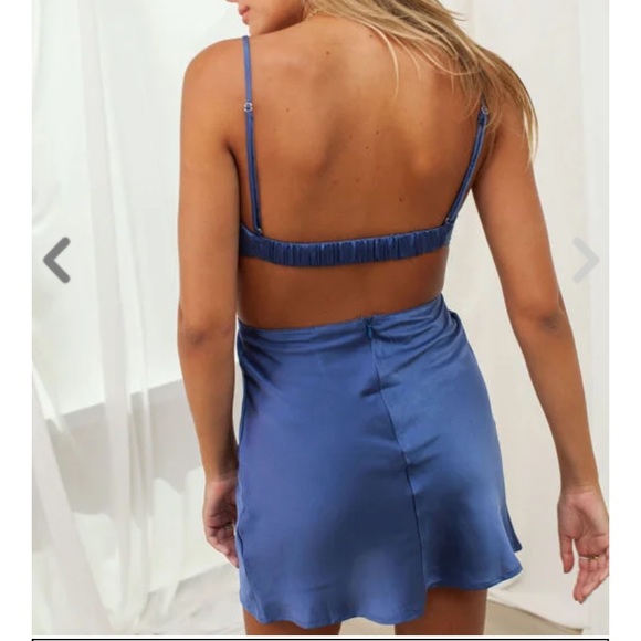 Isabelle’s Cabinet Dress - Picture 5 of 6